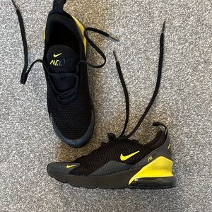Nike Air Max 270 Black Yellow Athletic Shoes Youth Size 1Y